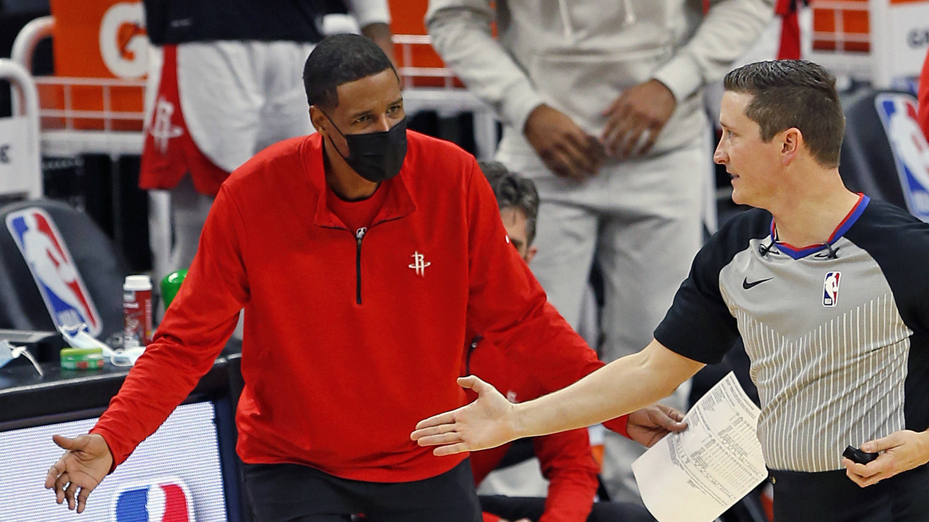 kaiyun sports-赛地聚焦：CBA常规赛窗口期热度飙升，阿贾克斯伤情更新，媒体盛赞，训练强度明显提升(阿贾克斯怎么这么垃圾)