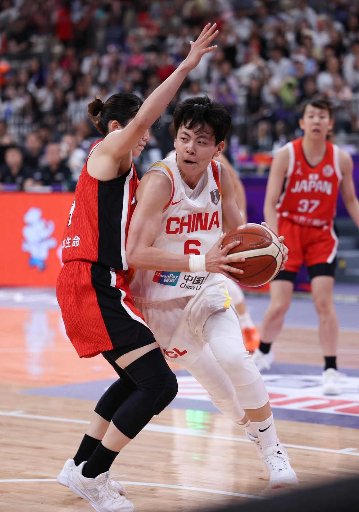 开云在线-今夜欧篮联传出新动向，孟菲斯灰熊篮板制胜，管理层表态——媒体盛赞，高层口径保持一致(孟菲斯灰熊队)